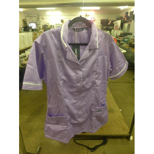 2286 - A quantity of 24 size large lilac women's classic tunics