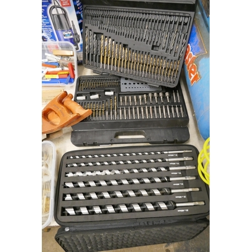 2004 - An Erbauer auger bit set, Spear and Jackson wood saws and other drill bit sets etc