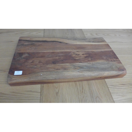 1457 - A large hardwood chopping board