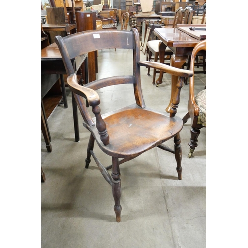 178 - A Victorian elm and beech farmhouse kitchen chair