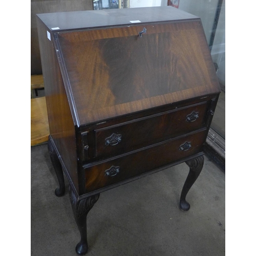 221 - A mahogany bureau de dame