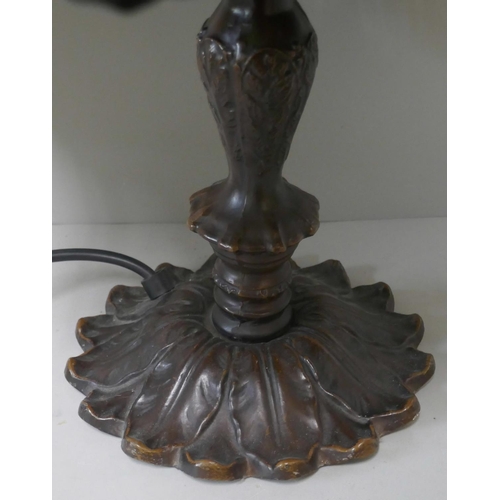 286 - A Tiffany style table lamp