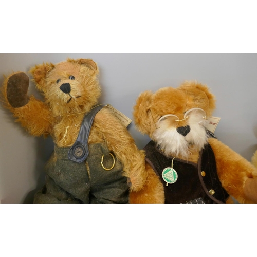 330 - Four Teddy bears; Hermann Alberich, Grandfather bear, Summer Sunshine bear and bird