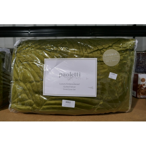 3002 - Kensington Blush Palmeria Green Double Duvet Cover and Pillowcase Set (312-93) * This lot is subject... 