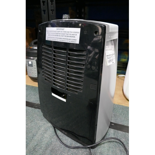 3036 - Dimplex 20ltr Dehumidifer (model:- FTE20), original RRP £124.91 + VAT (312-297) * This lot is subjec... 