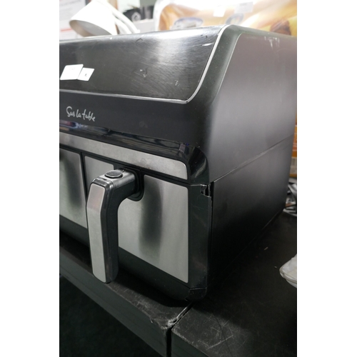 3048 - Sur Table 3.8ltr Air Fryer (Damaged) (312-144) * This lot is subject to VAT