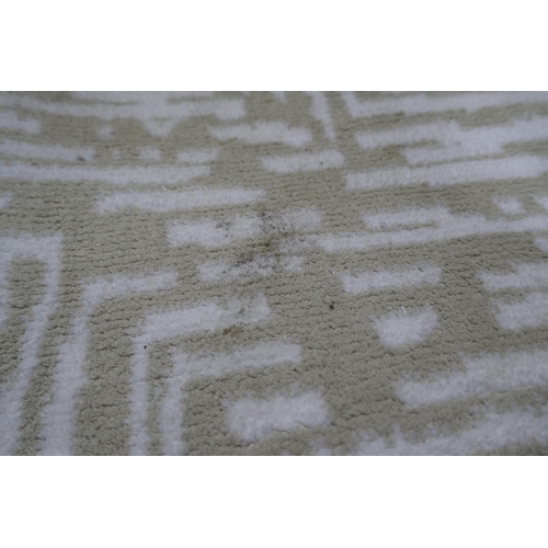 3073 - Three Polyester Accent Rugs  (76x114cm)   (309-311)   * This lot is subject to vat