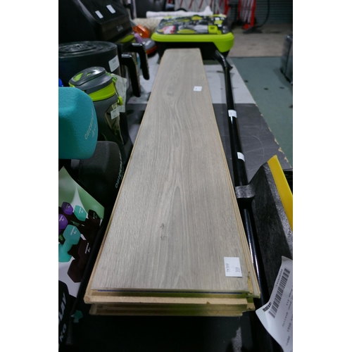 3084 - Laminate Hartford Oak Flooring (309-297)   * This lot is subject to vat