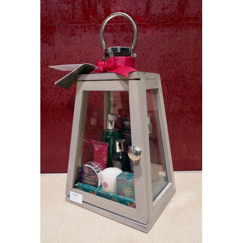 3114 - Winter In Venice Lantern Gift Set (312-216) * This lot is subject to VAT