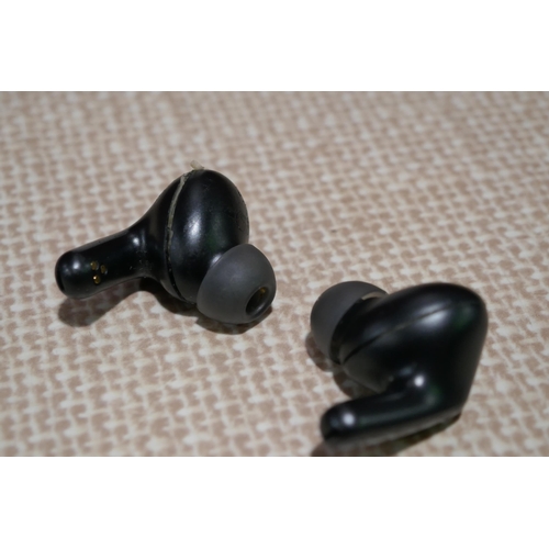 3136 - LG UFP5 Wireless Earbuds (model:- TONE-UFP5) (312-97) * This lot is subject to VAT