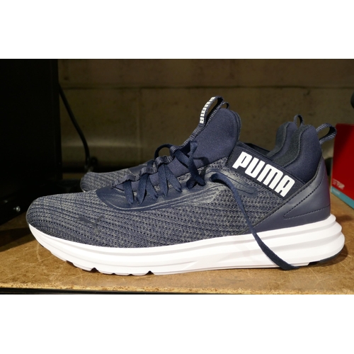 3194 - A pair of men's navy Puma trainers - UK size 9 * This lot is subject to VAT