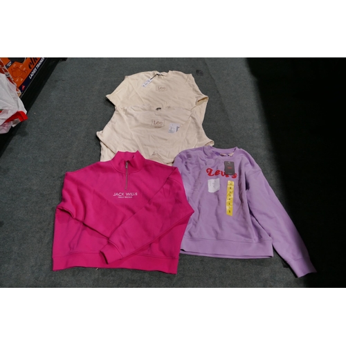 3201 - A quantity of lady's Lee jumpers - mixed sizes and colours * This lot is subject to VAT