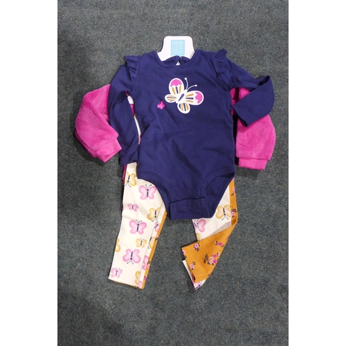 3264 - Assorted toddler clothing sets - size 18m * This lot is subject to VAT