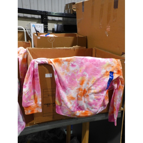 3274 - A quantity of kid's pink tie-dye clothing sets - size L and a quantity of kid's tie-dye clothing set... 