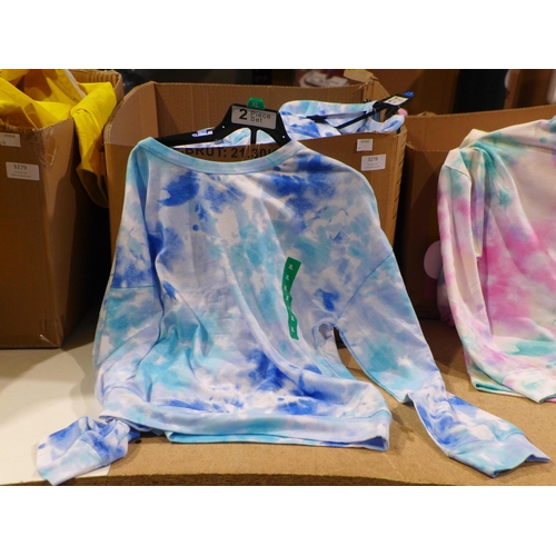 3278 - A quantity of kid's blue tie-dye clothing sets - size XL * This lot is subject to VAT