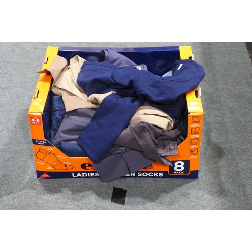 3291 - Assorted men's trousers and shorts - mixed sizes/styles * This lot is subject to VAT