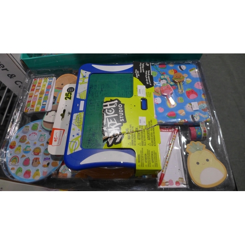 3344 - Boogieboard Sketch Studio and Squish Activity Set   S/S   (311-440,452)    * This lot is subject to ... 