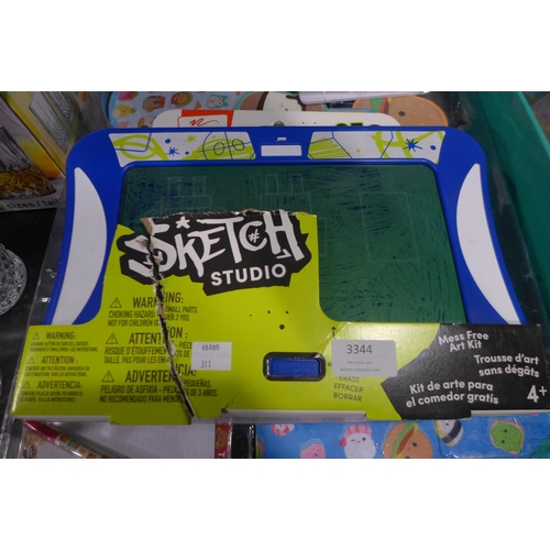 3344 - Boogieboard Sketch Studio and Squish Activity Set   S/S   (311-440,452)    * This lot is subject to ... 