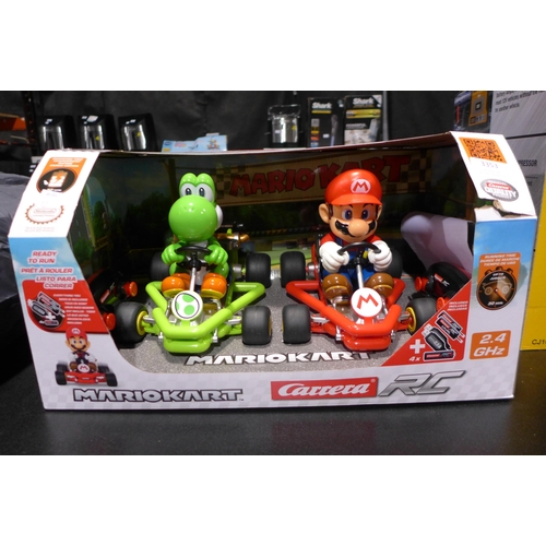 3353 - Mario Kart R/C Racing Set - Mario and Yoshi (312-266) * This lot is subject to VAT