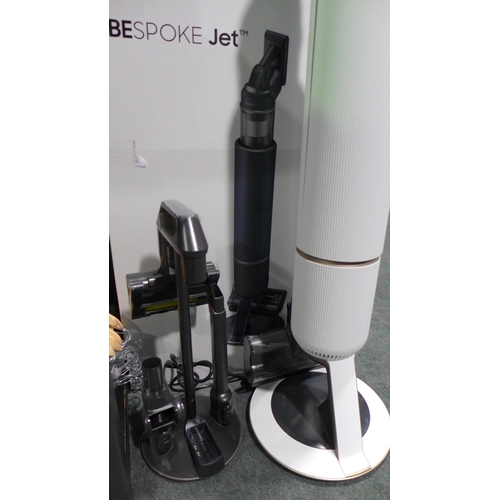 3376 - Samsung Bespoke Stick Vacuum Cleaner With Battery, original RRP £499.99 + VAT (312-289) * This lot i... 