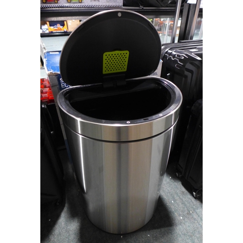 3431 - Stainless steel motion sensor bin (312-813)  * This lot is subject to vat