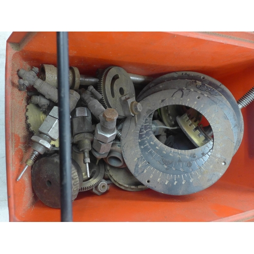 2004 - A quantity of weight indicators, injectors, gears and other items