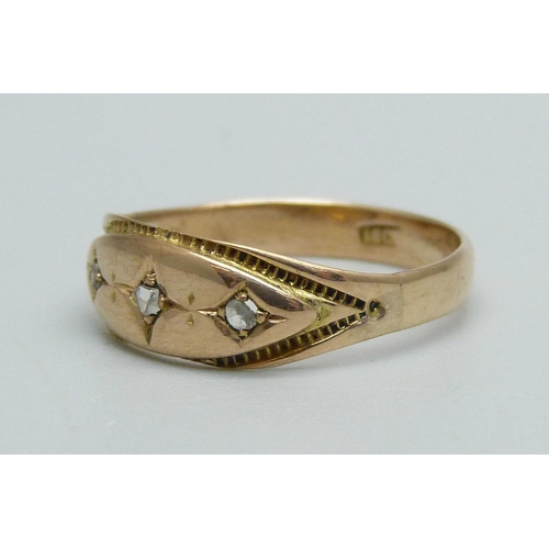 1019 - A vintage 15ct gold and diamond ring, 1.9g, M