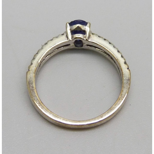 1033 - A 9ct gold, tanzanite and zircon ring, 3.1g,M/N