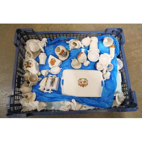 1062 - A collection of crested china **PLEASE NOTE THIS LOT IS NOT ELIGIBLE FOR POSTING AND PACKING**