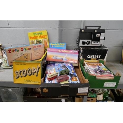 1079 - A Cinerex 8mm projector, RAF publications, an Airfix model, annuals, games, etc. **PLEASE NOTE THIS ... 