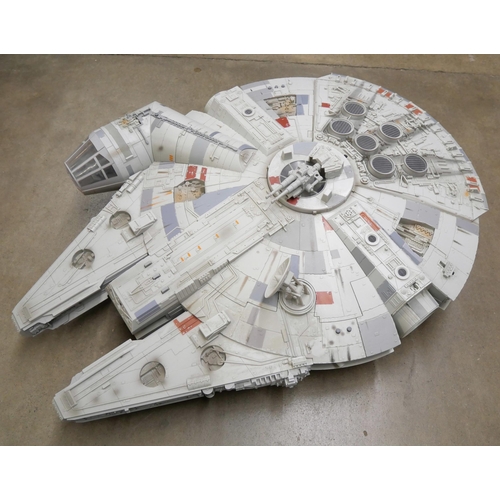 1090 - A large Star Wars model Millennium Falcon **PLEASE NOTE THIS LOT IS NOT ELIGIBLE FOR POSTING AND PAC... 