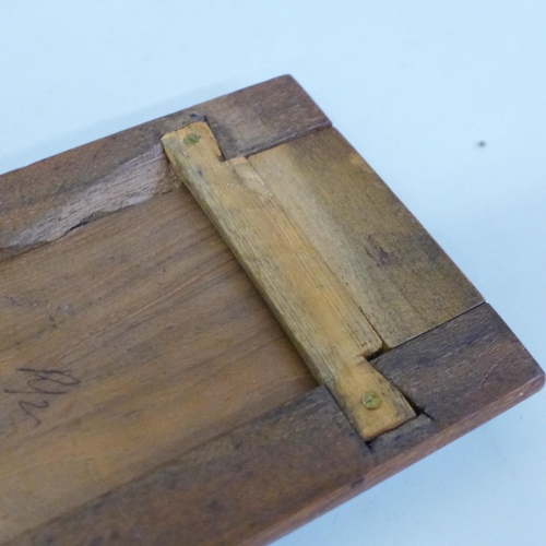 616 - A mahogany sliding book shelf, 32cm-54cm, a/f