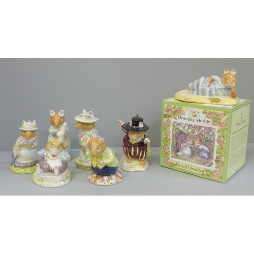 622 - Seven Royal Doulton Brambly Hedge character figures, one with box