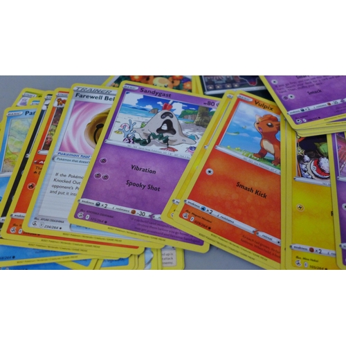 652 - 500+ Pokemon cards including 50 holo and reverse holo cards in collectors box