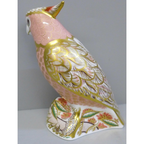 658 - A Royal Crown Derby cockatoo paperweight, limited edition 994/2500, gold stopper