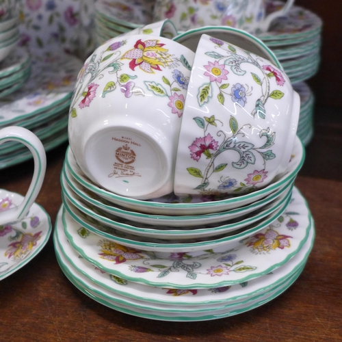 672 - An eight setting Minton Haddon Hall tea and dinner service **PLEASE NOTE THIS LOT IS NOT ELIGIBLE FO... 