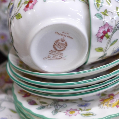 672 - An eight setting Minton Haddon Hall tea and dinner service **PLEASE NOTE THIS LOT IS NOT ELIGIBLE FO... 