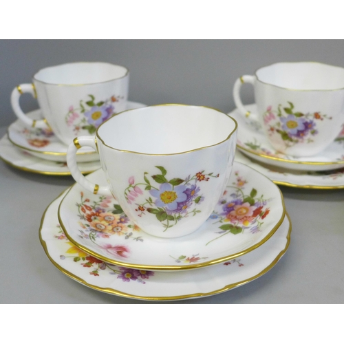 706 - A Royal Crown Derby Derby Posies six setting tea set