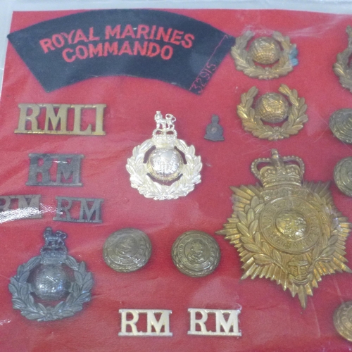 711 - Royal Marines badges and buttons