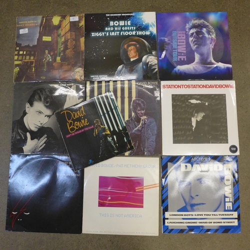 722 - Eleven David Bowie LP records and 12