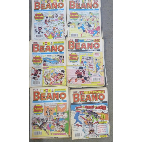 765 - A collection of 1990s Beano comics