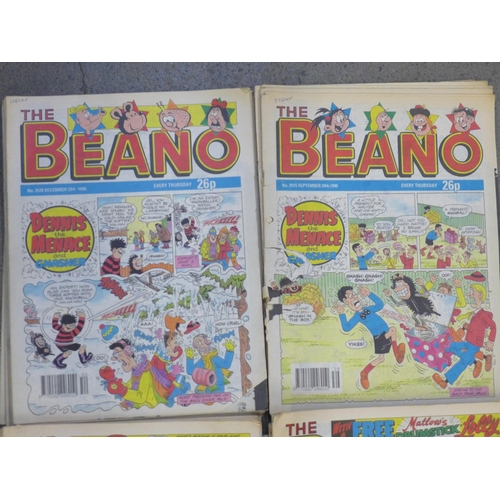 765 - A collection of 1990s Beano comics