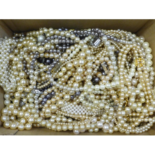 767 - Faux pearl necklets and bracelets