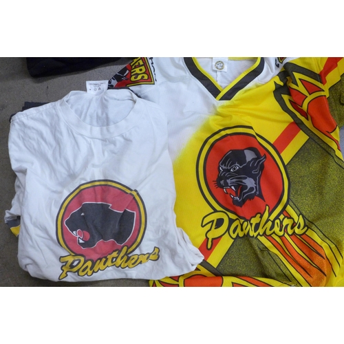 778 - A collection of Nottingham Panthers ice hockey items including a shirt, hat, scarf, T-shirt, jacket,... 