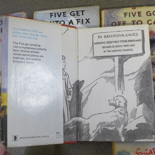 787 - A collection of Enid Blyton novels, Famous Five, Secret Seven, Adventurous Four (five 1st editions -... 