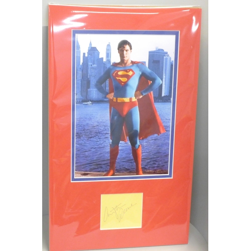 792A - Superman Christopher Reeve autographed display