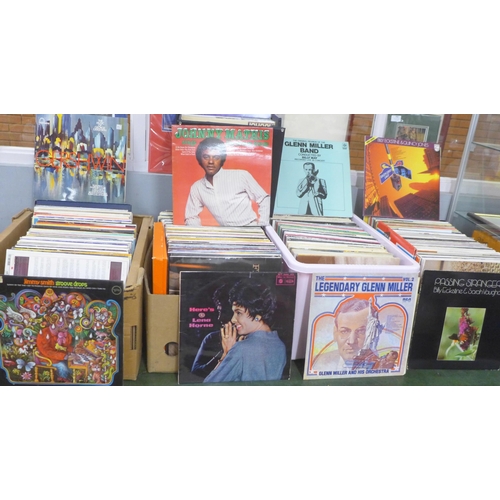 803 - A large collection of mainly jazz LP records, Big Band, swing, contemporary, easy listening and clas... 