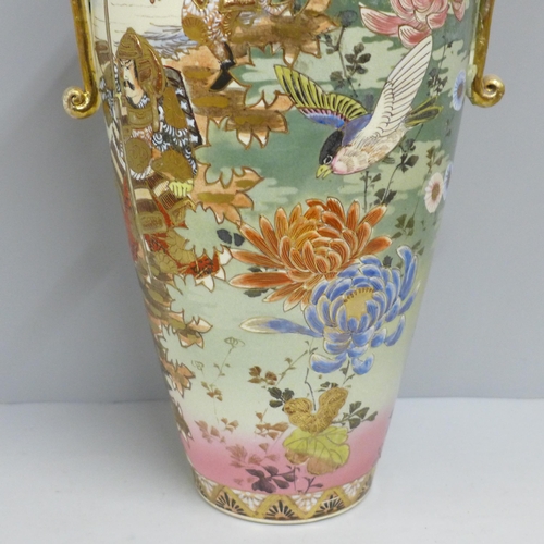 822 - A tall Chinese vase, 46.5cm