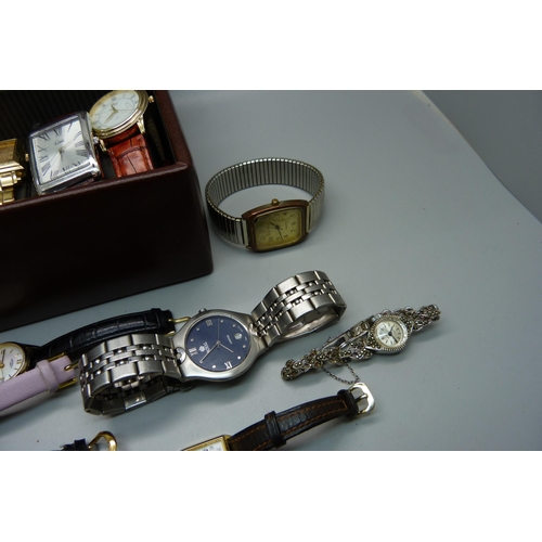 907 - Lady's and gentleman's wristwatches, Rotary, Raymond Weil, Limit, etc.