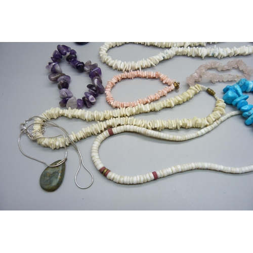 982 - A collection of semi-precious stone jewellery